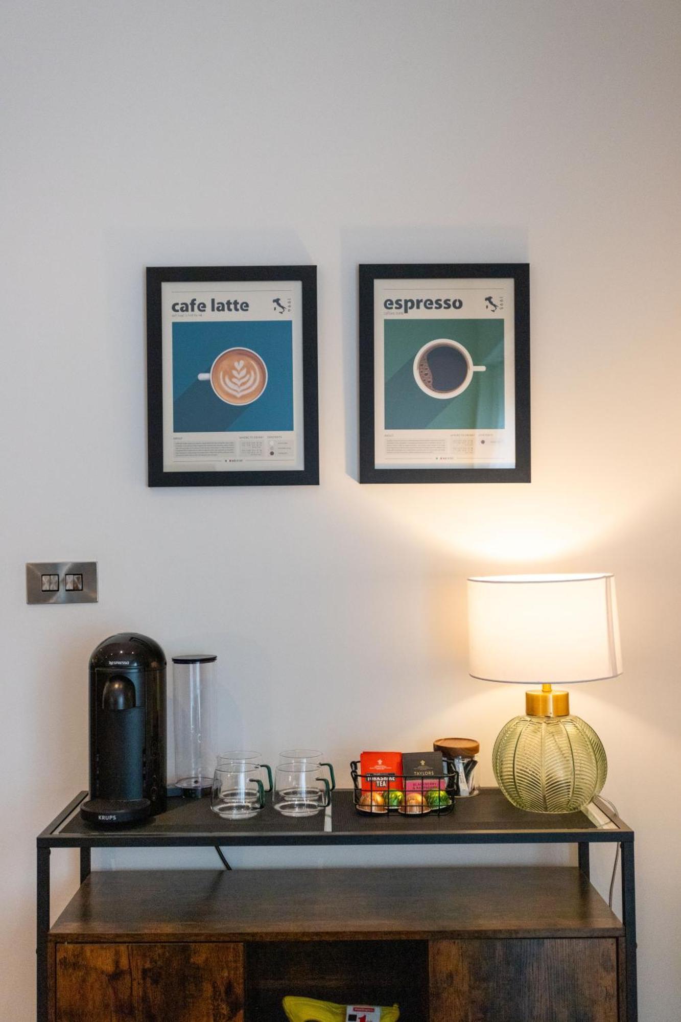 Springfield Two Apartment Harrogate Bagian luar foto