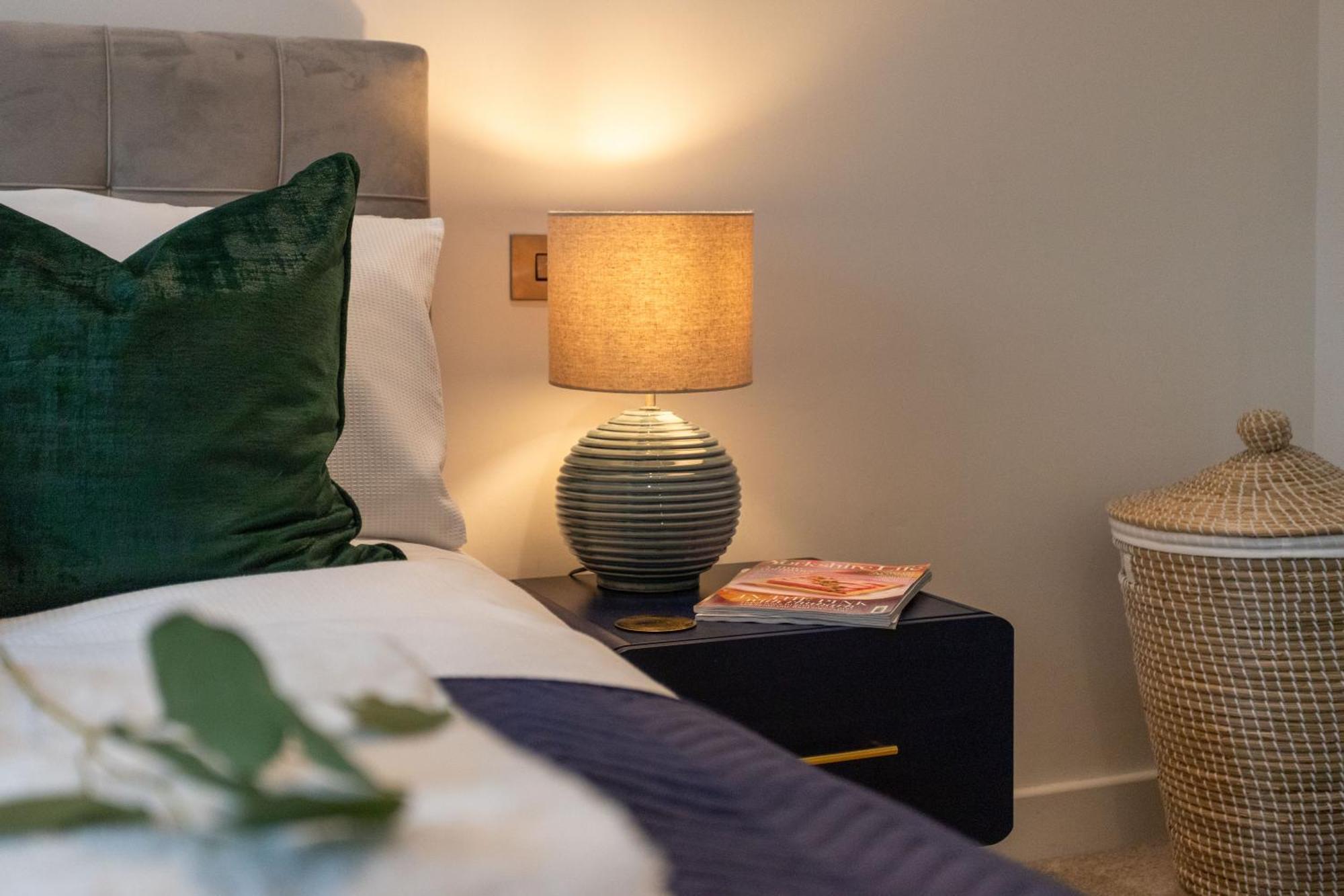 Springfield Two Apartment Harrogate Bagian luar foto