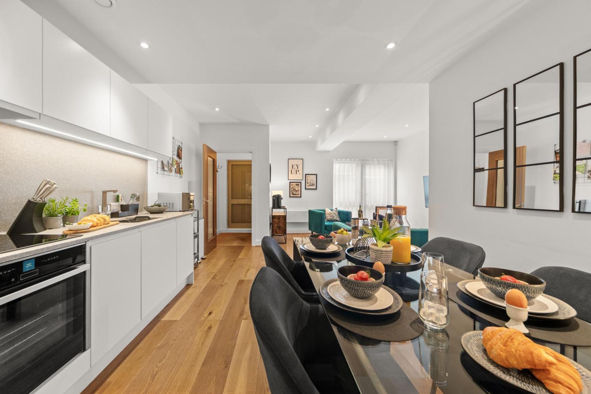 Springfield Two Apartment Harrogate Bagian luar foto